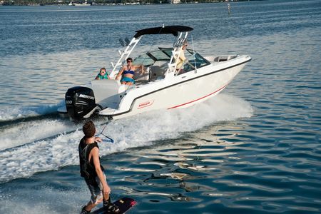 Boston Whaler 230 Vantage