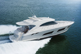 Riviera 4800 Sport Yacht