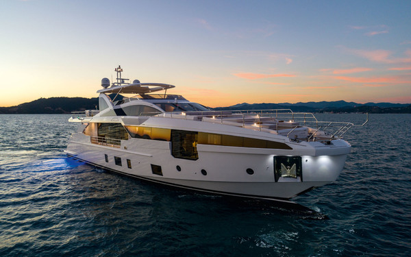 Azimut Grande 32 METRI