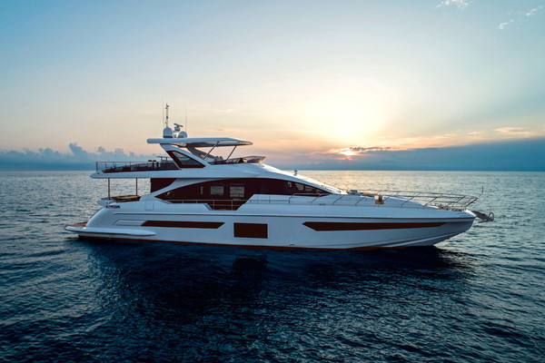 Azimut Grande 25 METRI